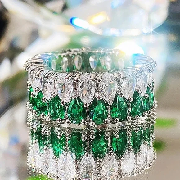 New Women’s 925 Silver Pear Cut sapphire Ring - Picture 2 of 3